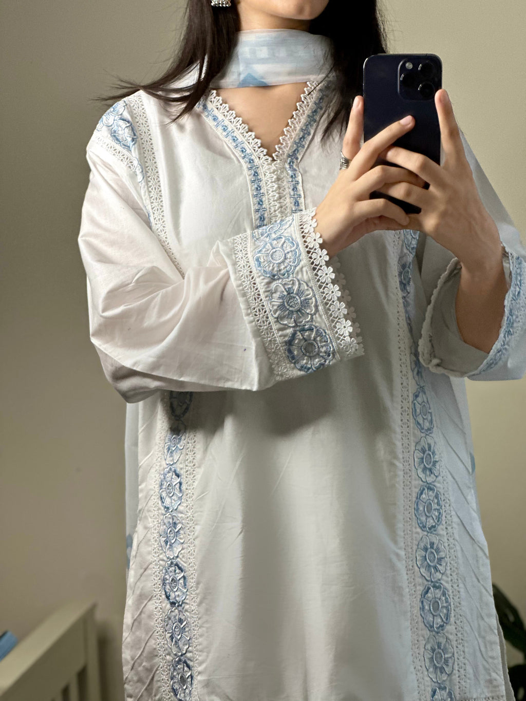 Aarisha Ivory Blue Floral Embroidered Cotton Kurta Pant Set