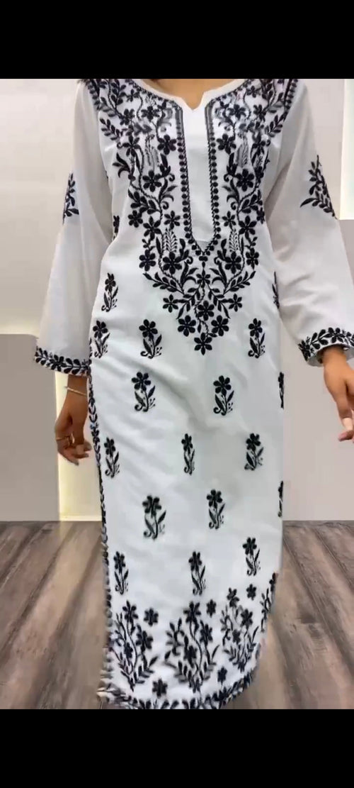 Aaradhya White Chikankari Kurti Pant Set