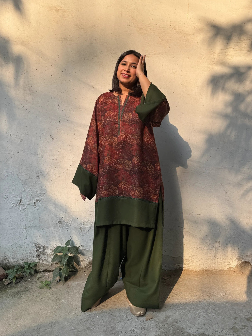 Zoya Winter Bageecha Pashmina Farshi Set
